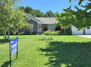 1613 Woodland Rd, Aurora, NE 68818