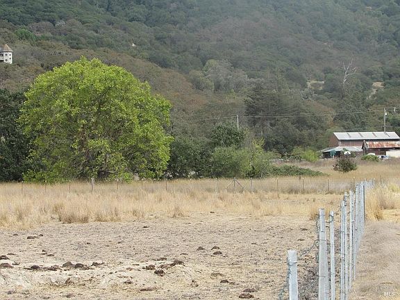 4th image of 585 Hunter Ln