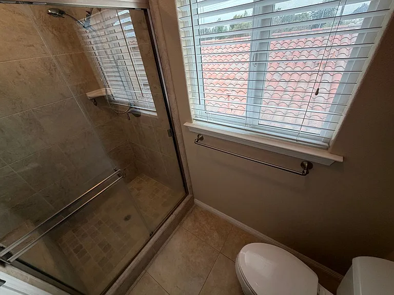 4304 Foxenwood Cir — Photo 15