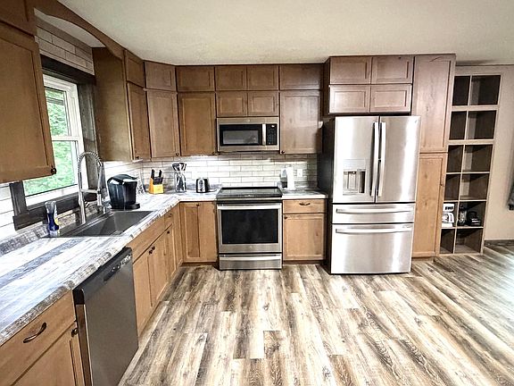 2nd image of 40439 230th St