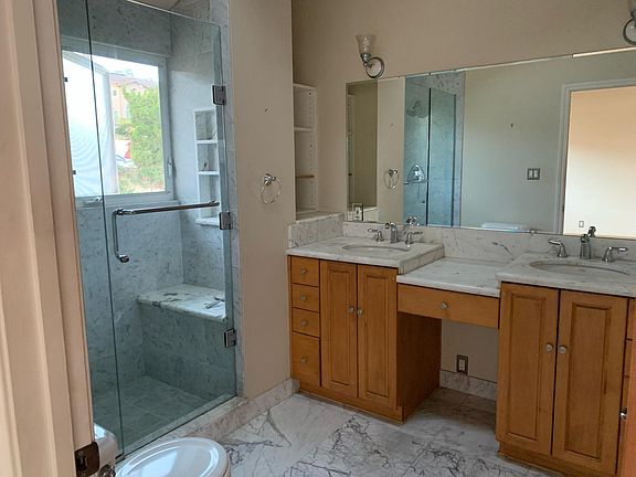 5th image of 1746 Collingwood Dr
