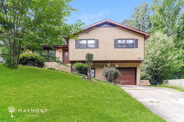 532 Argonne Dr NE — Photo 1