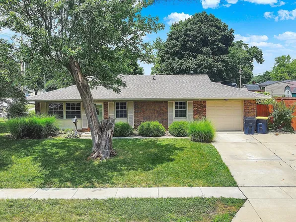 1450 Biloxi Ln, Beech Grove, IN 46107