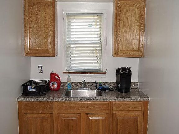 5th image of 631 Grant Ave