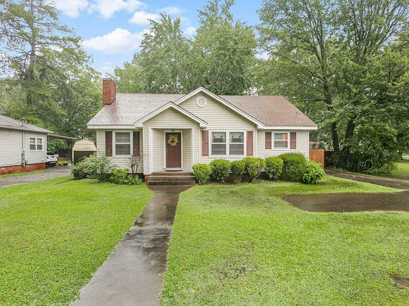 2127 Hunter Hts, Milan, TN 38358