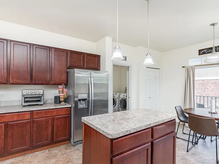 15373 Sheffield Square Pkwy — Photo 6
