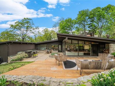 2400 W 86th Ter, Leawood, KS, 66206