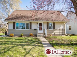 3320 G Ave NW, Cedar Rapids, IA 52405