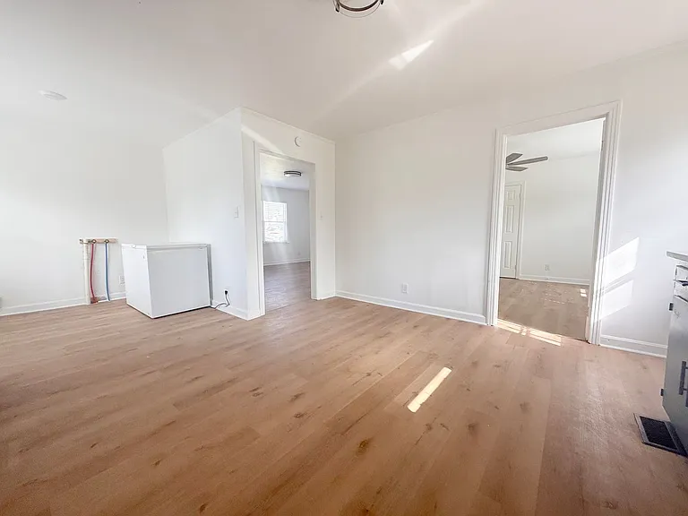 125 Woodland St — Photo 8