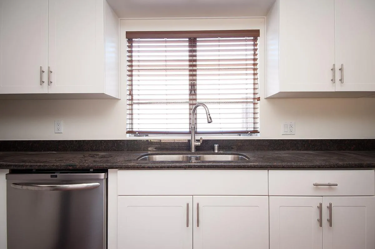 2 bed, 800 sqft, $4,195 — Photo 3