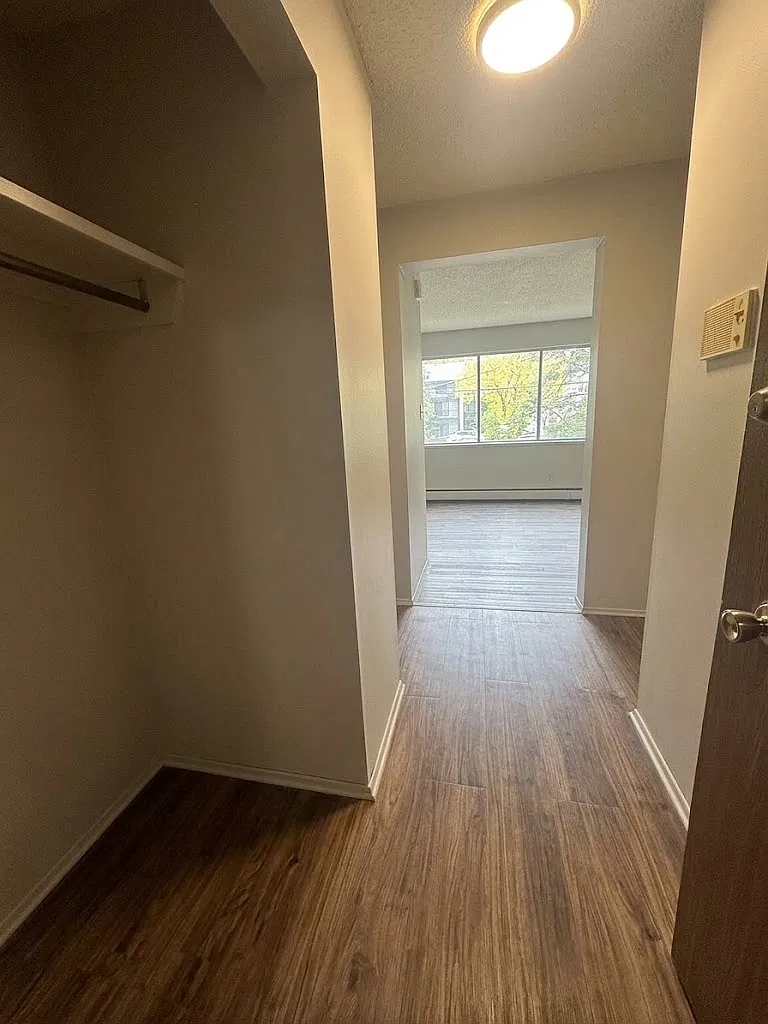 Apple Tree Apartments — Photo 4