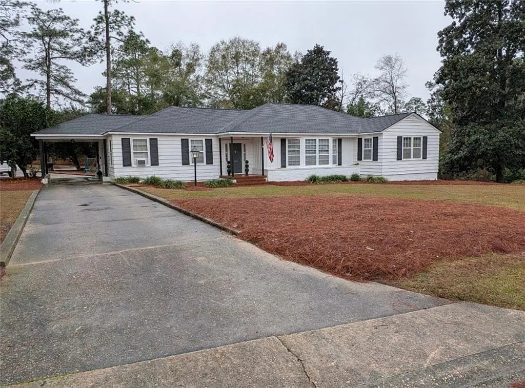 4 bed, 4.5 bath, 2406 sqft, $2,700 — Photo 1