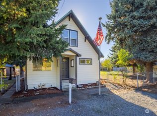 806 E 3rd St, Cle Elum, WA 98922
