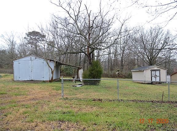 3rd image of 2020 Eastside Dr