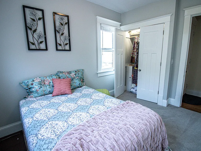 1204 Columbia St — Photo 16