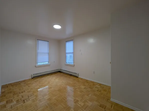 605 East Fifth Street image 8 of 8