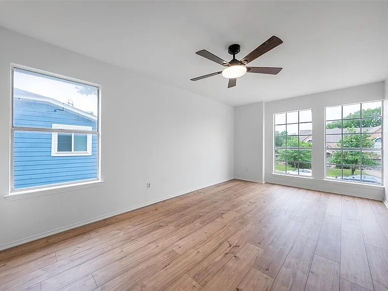 13701 Cambourne Dr — Photo 13