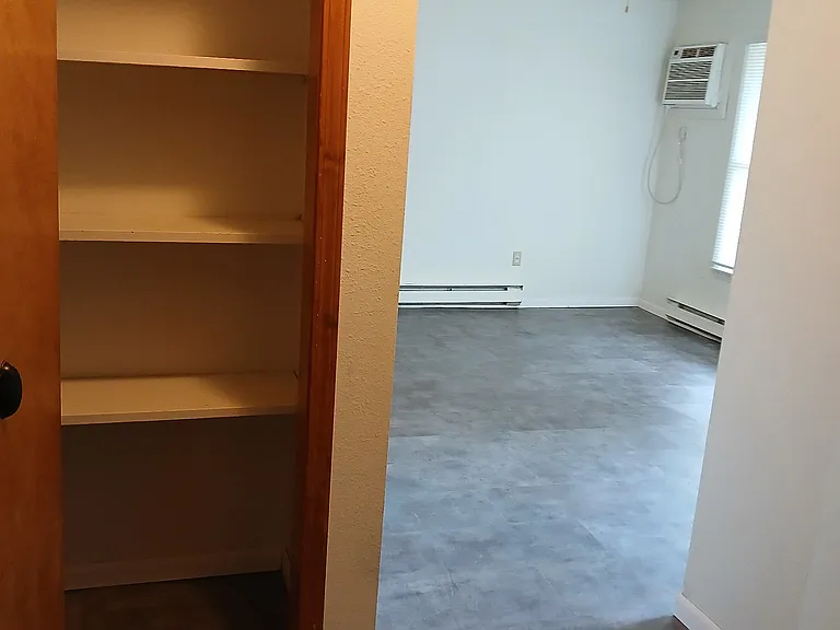 209 9th St #16 — Photo 21