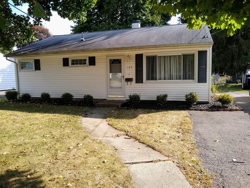 1st image of 102 Berkley Ln