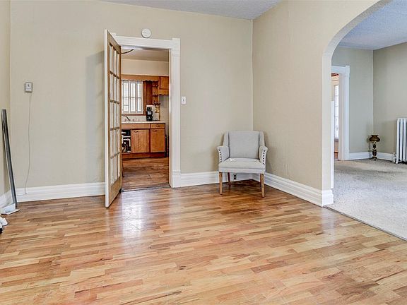 5th image of 1624 N Nevada Ave