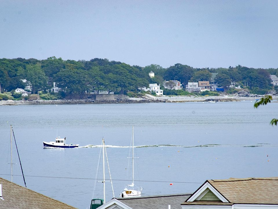 Sip your morning coffee and watch the activities on the peaceful ocean.