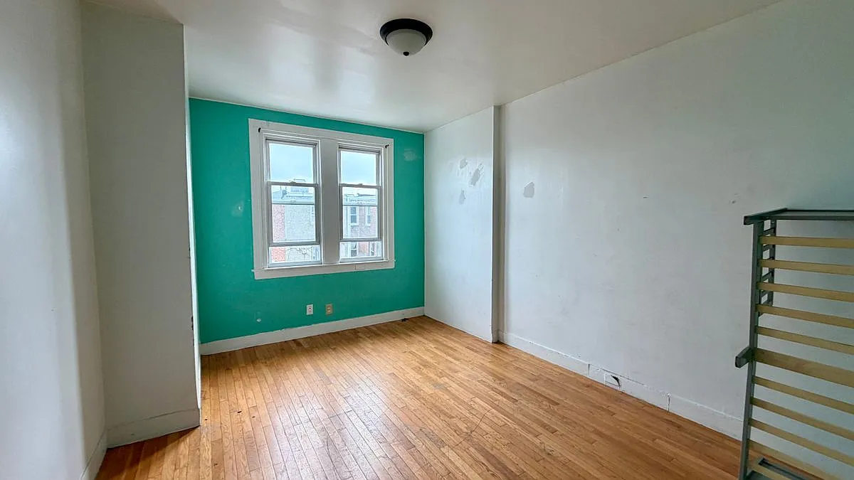 3 bed, 1.5 bath, 1260 sqft, $1,600 — Photo 3