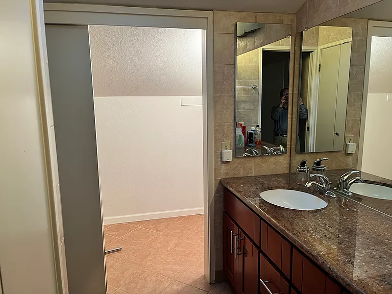 726 Oak Grove Ave #2 — Photo 15