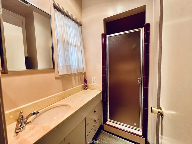 2408 S 8th Ave — Photo 17