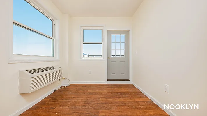 Rented by Nooklyn NYC LLC | media 4