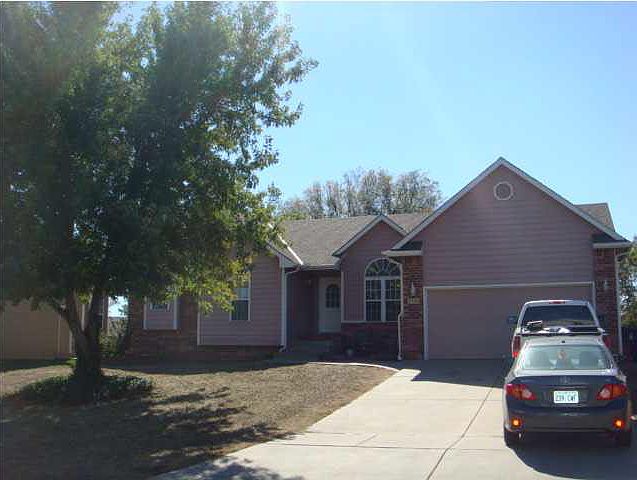 1st image of 1755 Lakeland Dr