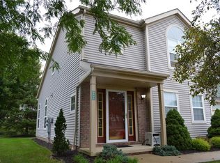 8582 Hawksbridge Ct, Macedonia, OH 44056