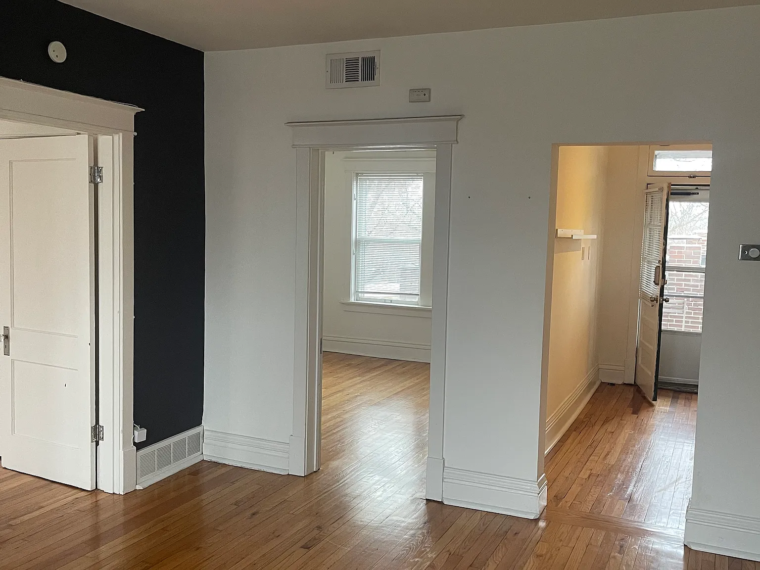 3435 Shenandoah Ave — Photo 3