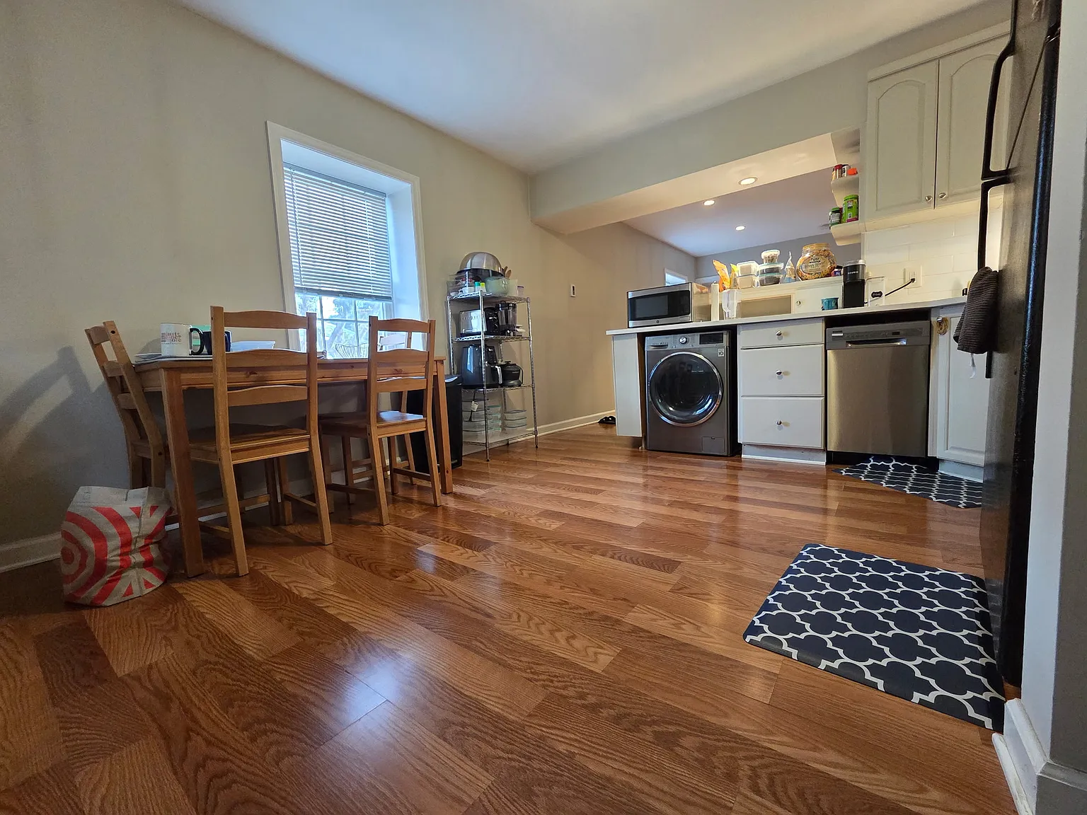 1 bed, 800 sqft, $2,700 — Photo 4
