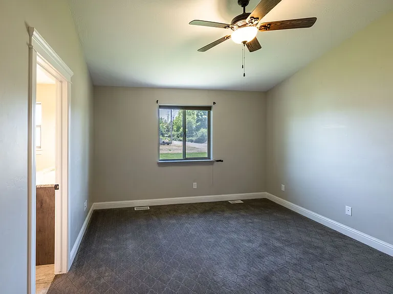 303 S Park Ave — Photo 12