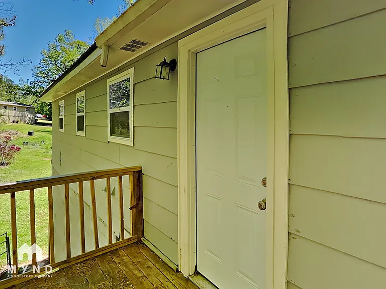 1407 Sycamore Dr NW — Photo 26