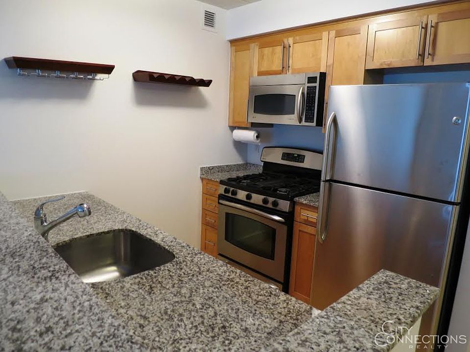 1st image of 516 W 47th St APT S2e