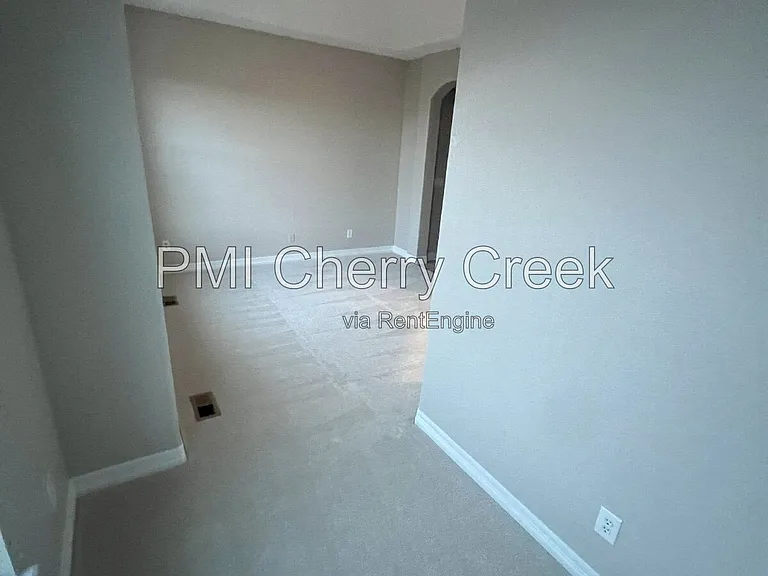 9256 Kornbrust Dr — Photo 26