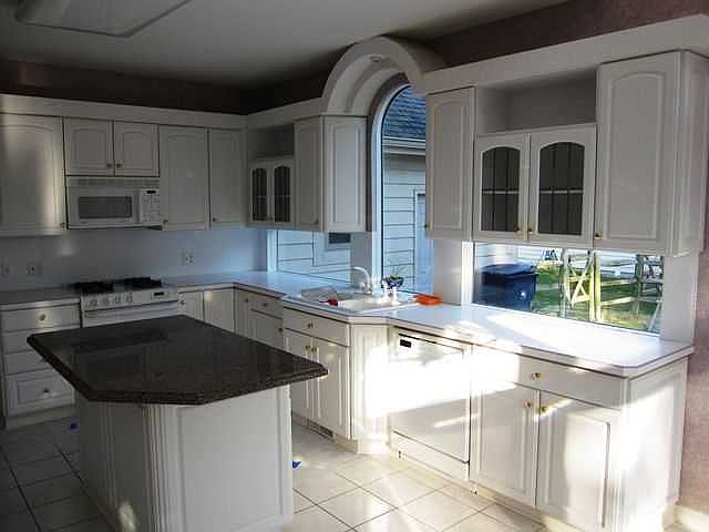 2nd image of 423 Cove Harbour Dr E