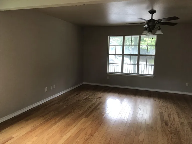 1228B Eleanor St — Photo 16