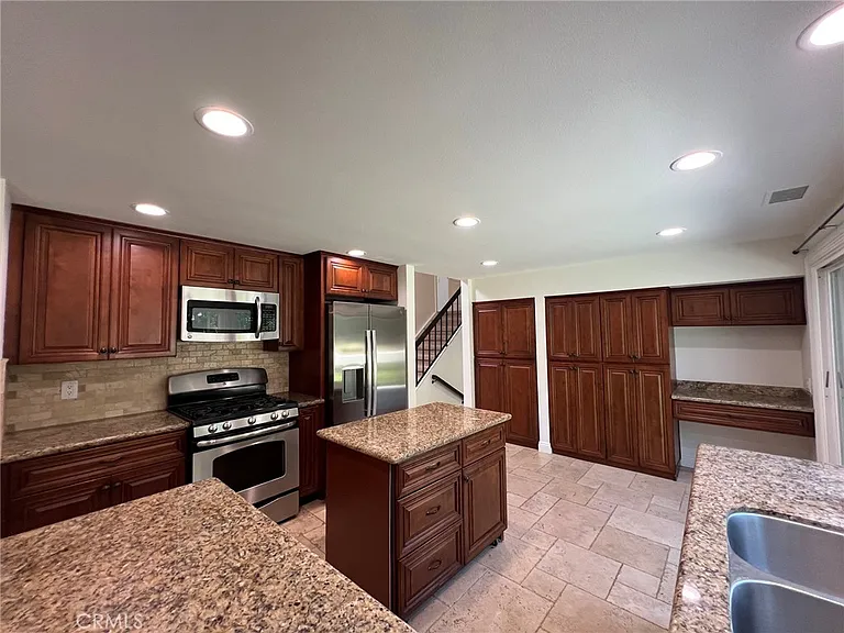 25281 Parthenon Ave — Photo 2