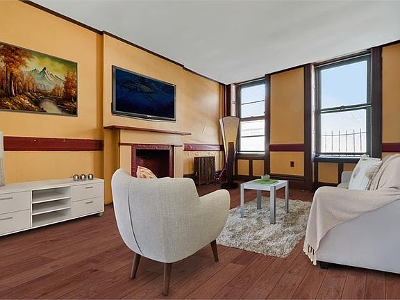2nd image of 434 W 49th St APT 2W