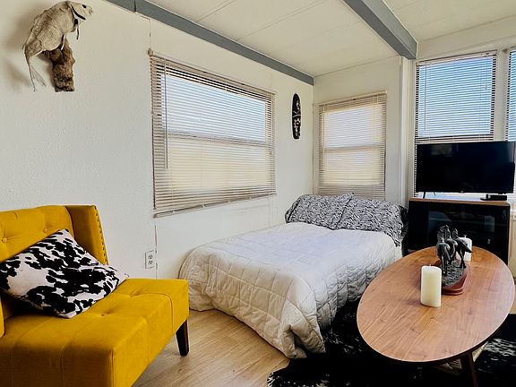 5th image of 9555 Avenue E