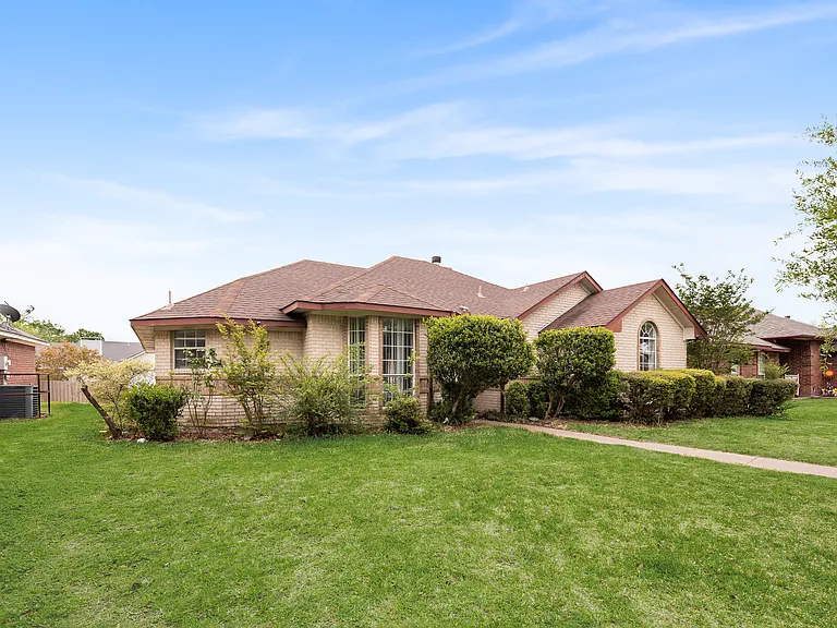 1304 Riverview Ln — Photo 22