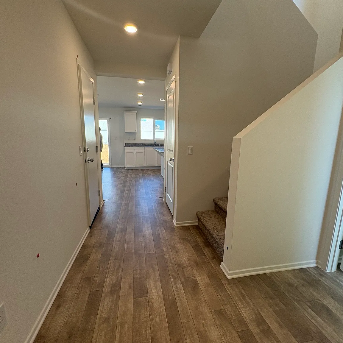 3 bed, 2.5 bath, 1705 sqft, $3,300 — Photo 2