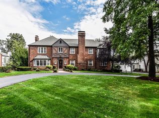 51 Fair Oaks Dr, Saint Louis, MO
