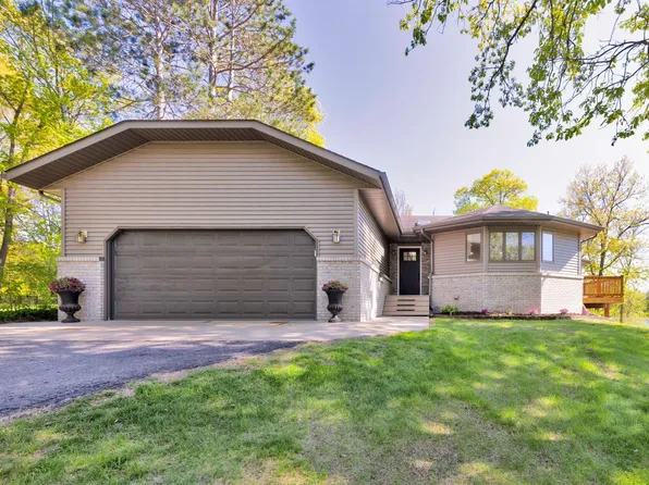 25397 Island View Dr, Cohasset, MN 55721