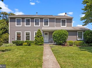 21 Ronald Cir, Oreland, PA 19075