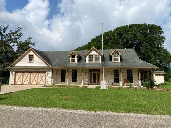 18040 Magnolia Dr, Beaumont, TX 77705