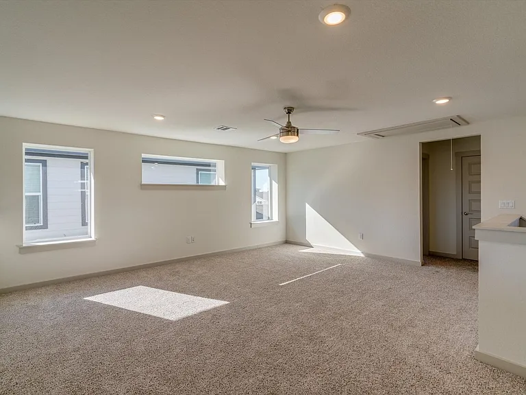 200 Cupreata Ln — Photo 9