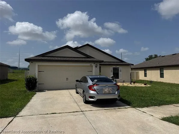 1871 Amber Sweet Cir, Dundee, FL 33838